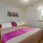 In With One-bedroom 28 פורץ
