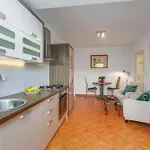In With One-bedroom 28 דירה פורץ