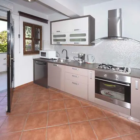 In With One-bedroom 28 Apartment