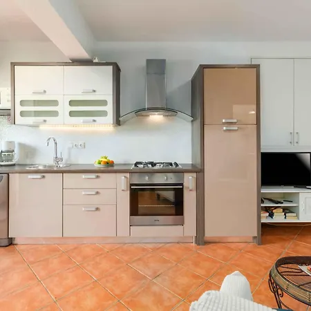 Apartment In With One-bedroom 28 Porec