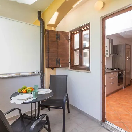 In With One-bedroom 28 Apartment Porec